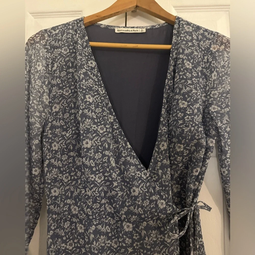 Abercrombie & Fitch Chiffon Wrap Floral Mini Dress Small - Picture 5 of 7